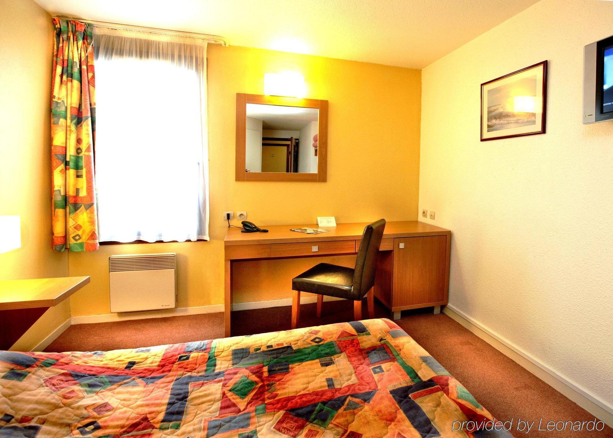 Brit Hotel L'Eclipse Nancy Heillecourt Exterior foto